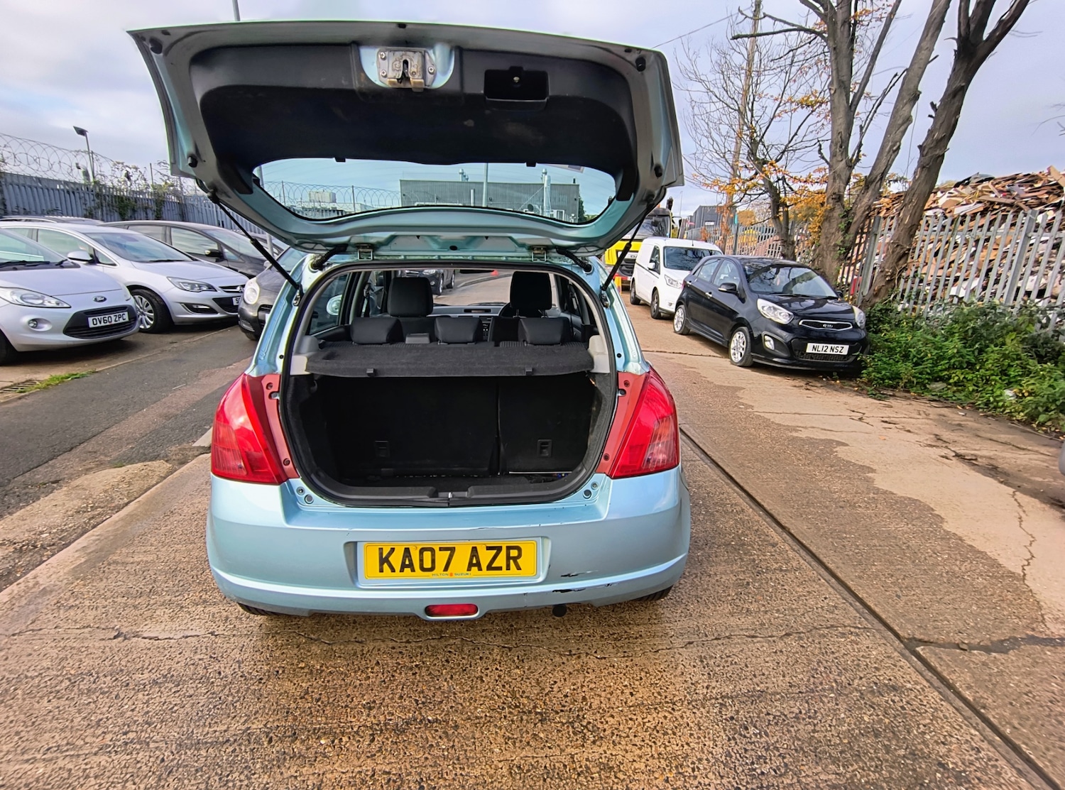 Used Suzuki Swift 2007 for sale - 76329583: Photo 8