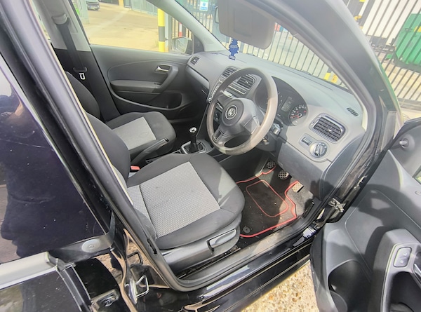 Used Volkswagen Polo 2011 for sale - 76170940: Photo 11