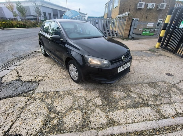 Used Volkswagen Polo 2011 for sale - 76170940: Photo 3