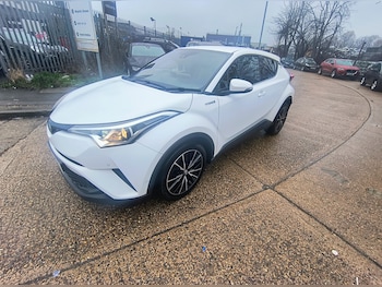Used Toyota C-HR 2017 for sale - 77409248: Photo