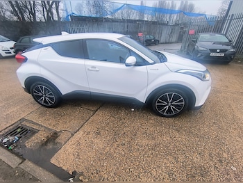Used Toyota C-HR 2017 for sale - 77409248: Photo