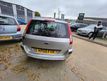 Used Ford Fusion 2009 for sale - 76280620: Photo 4