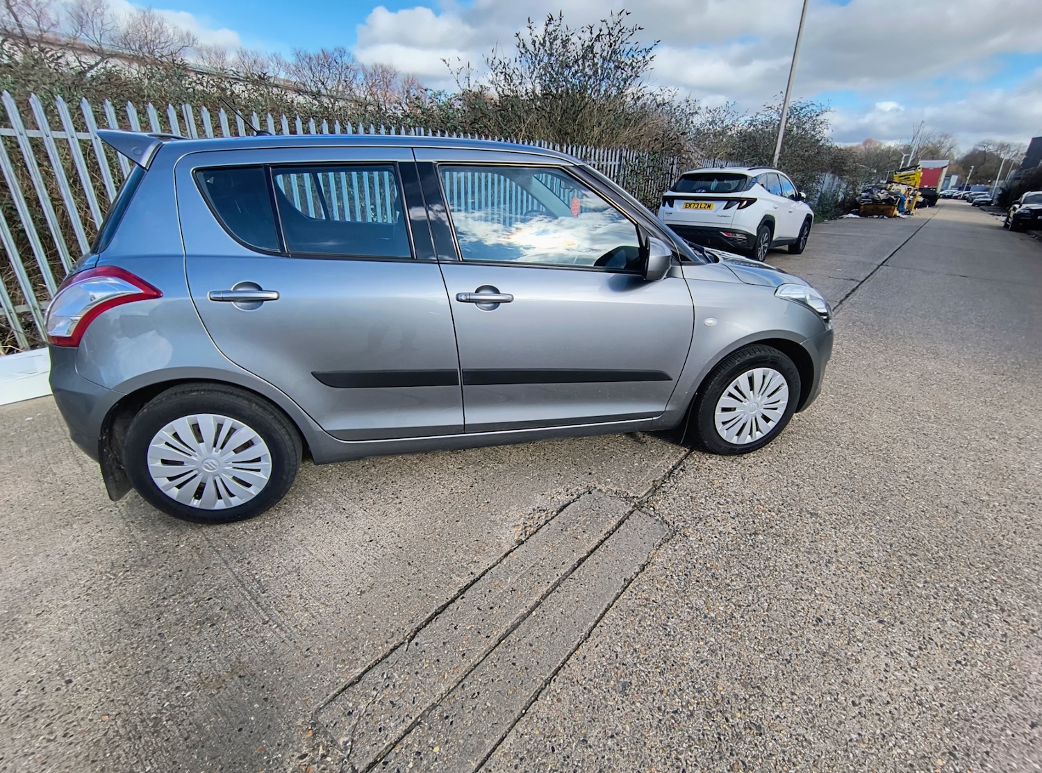 Used Suzuki Swift 2013 for sale - 77651196: Photo 3