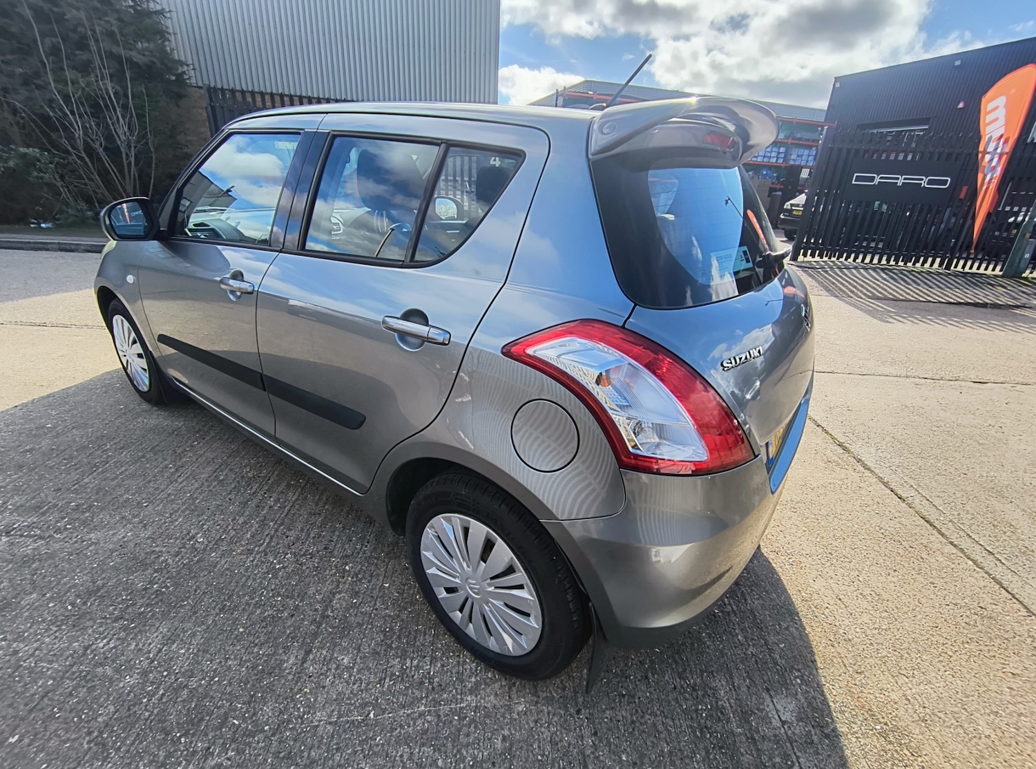 Used Suzuki Swift 2013 for sale - 77651196: Photo 4