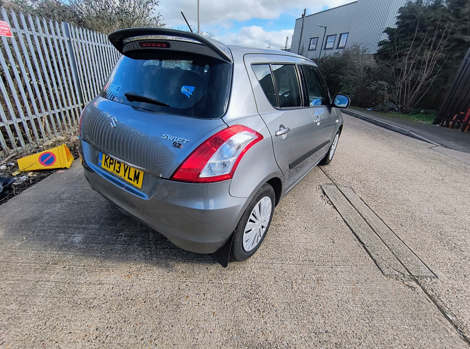 Used Suzuki Swift 2013 for sale - 77651196: Photo 5