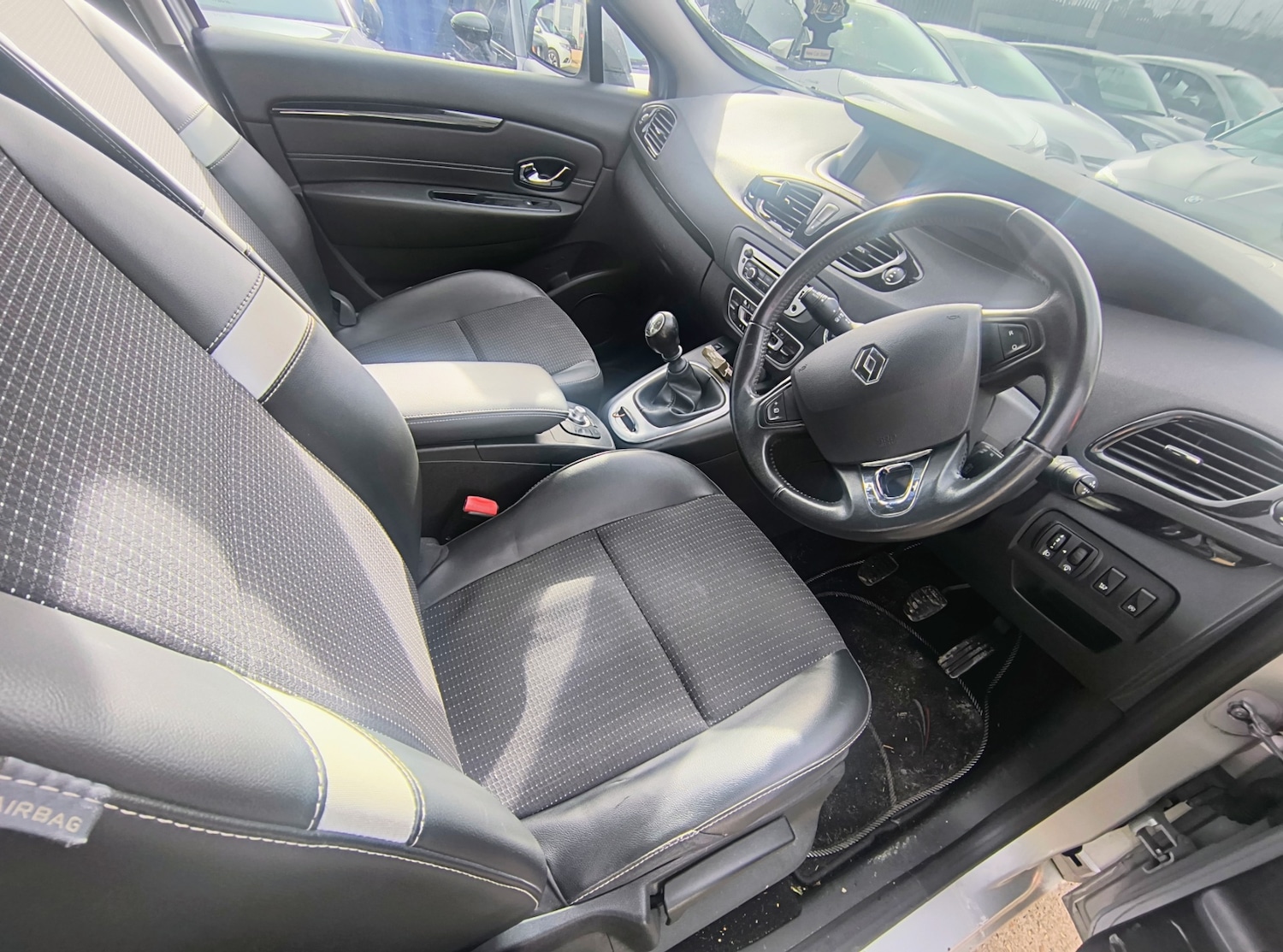 Used Renault Scenic 2015 for sale - 77529789: Photo 11
