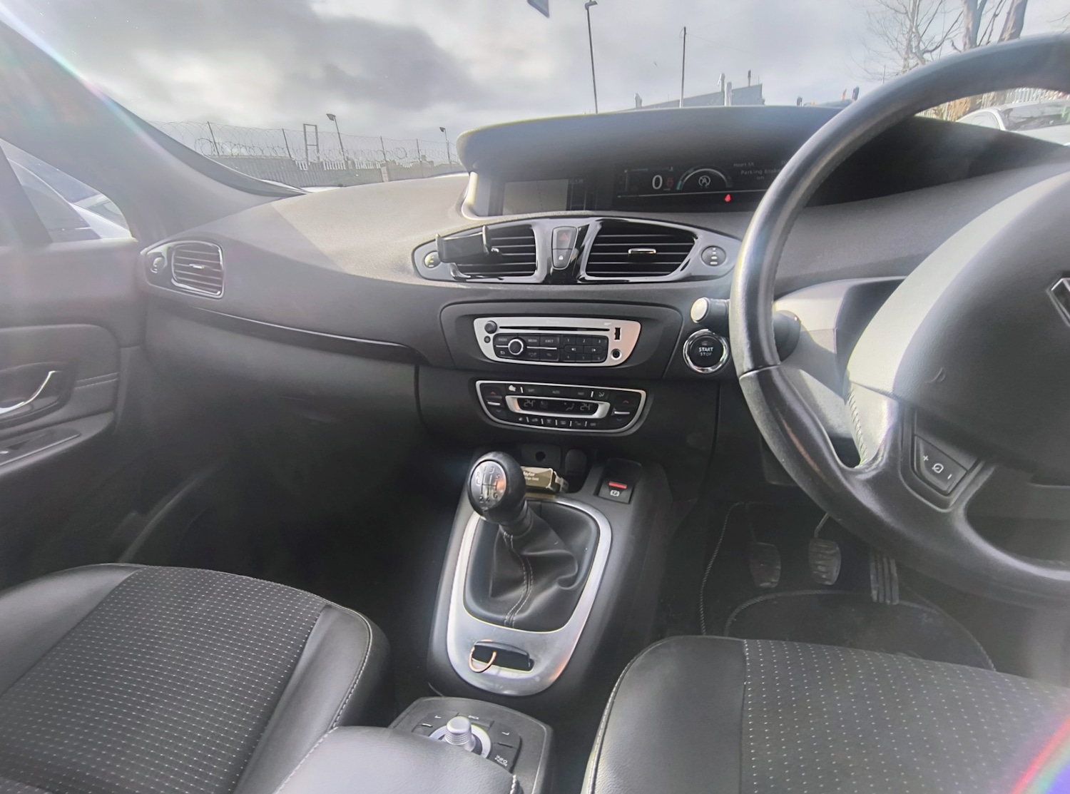 Used Renault Scenic 2015 for sale - 77529789: Photo 14