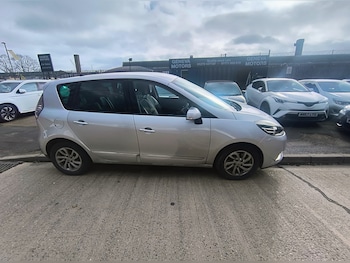 Used Renault Scenic 2015 for sale - 77529789: Photo