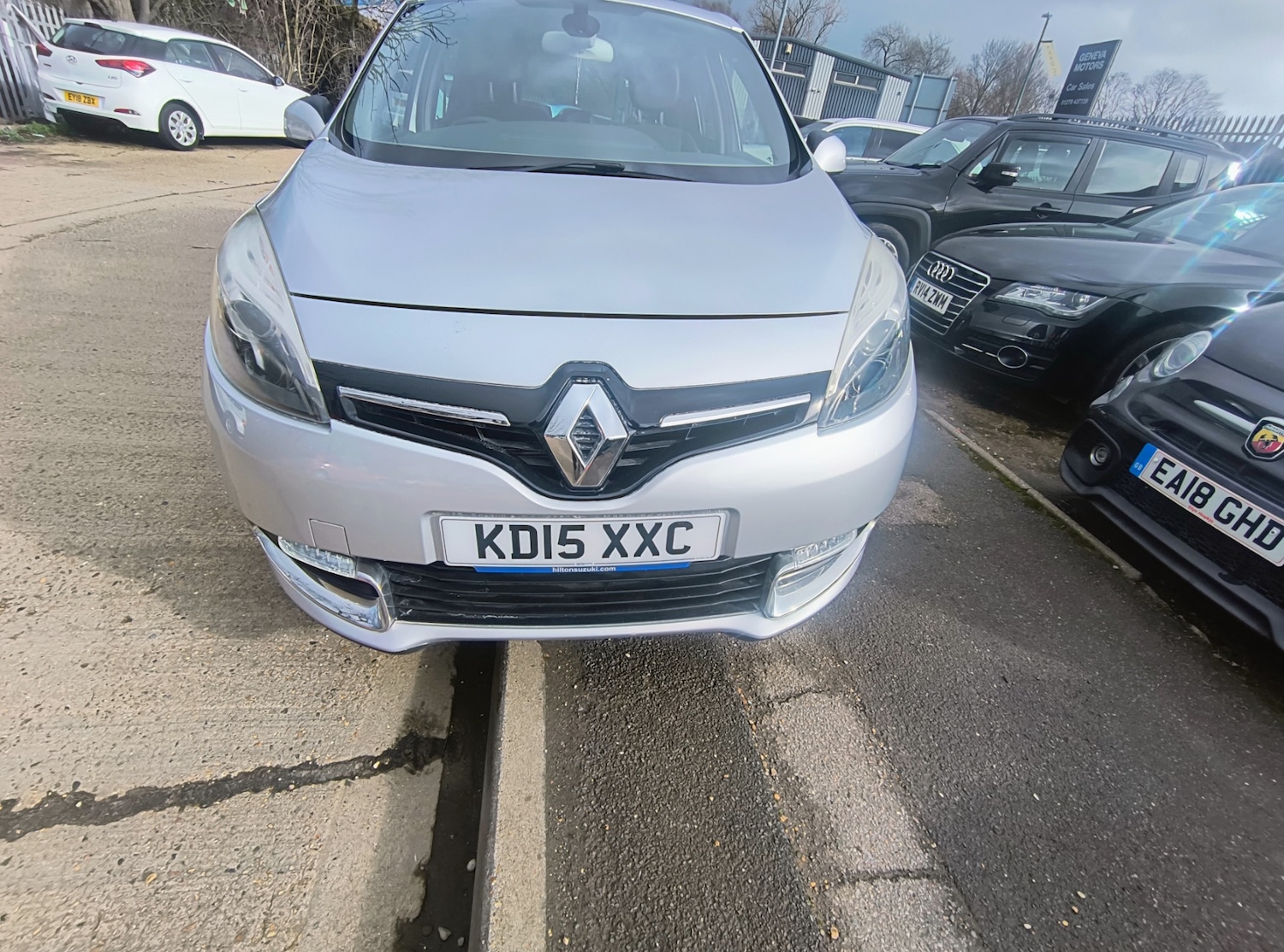 Used Renault Scenic 2015 for sale - 77529789: Photo 2