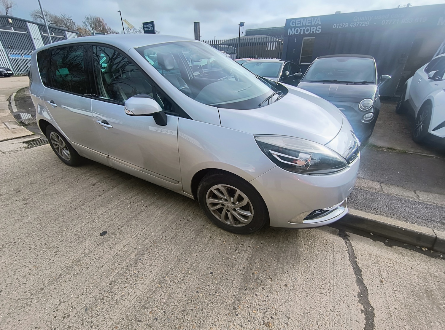 Used Renault Scenic 2015 for sale - 77529789: Photo 3