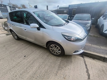 Used Renault Scenic 2015 for sale - 77529789: Photo