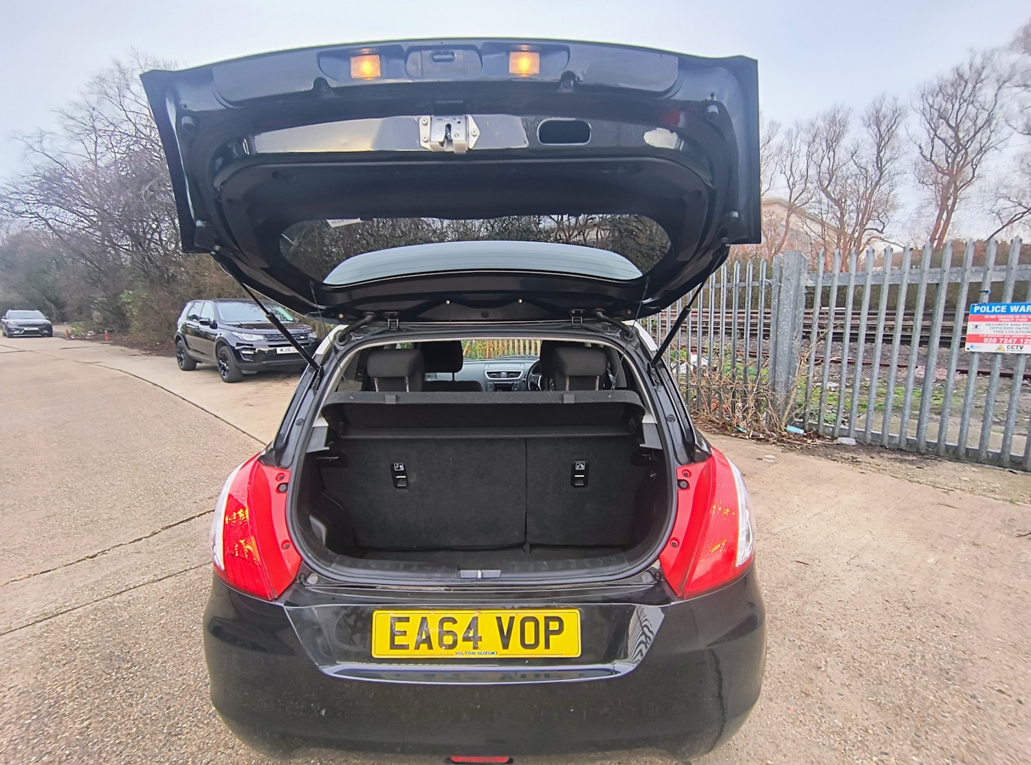 Used Suzuki Swift 2014 for sale - 76972117: Photo 10