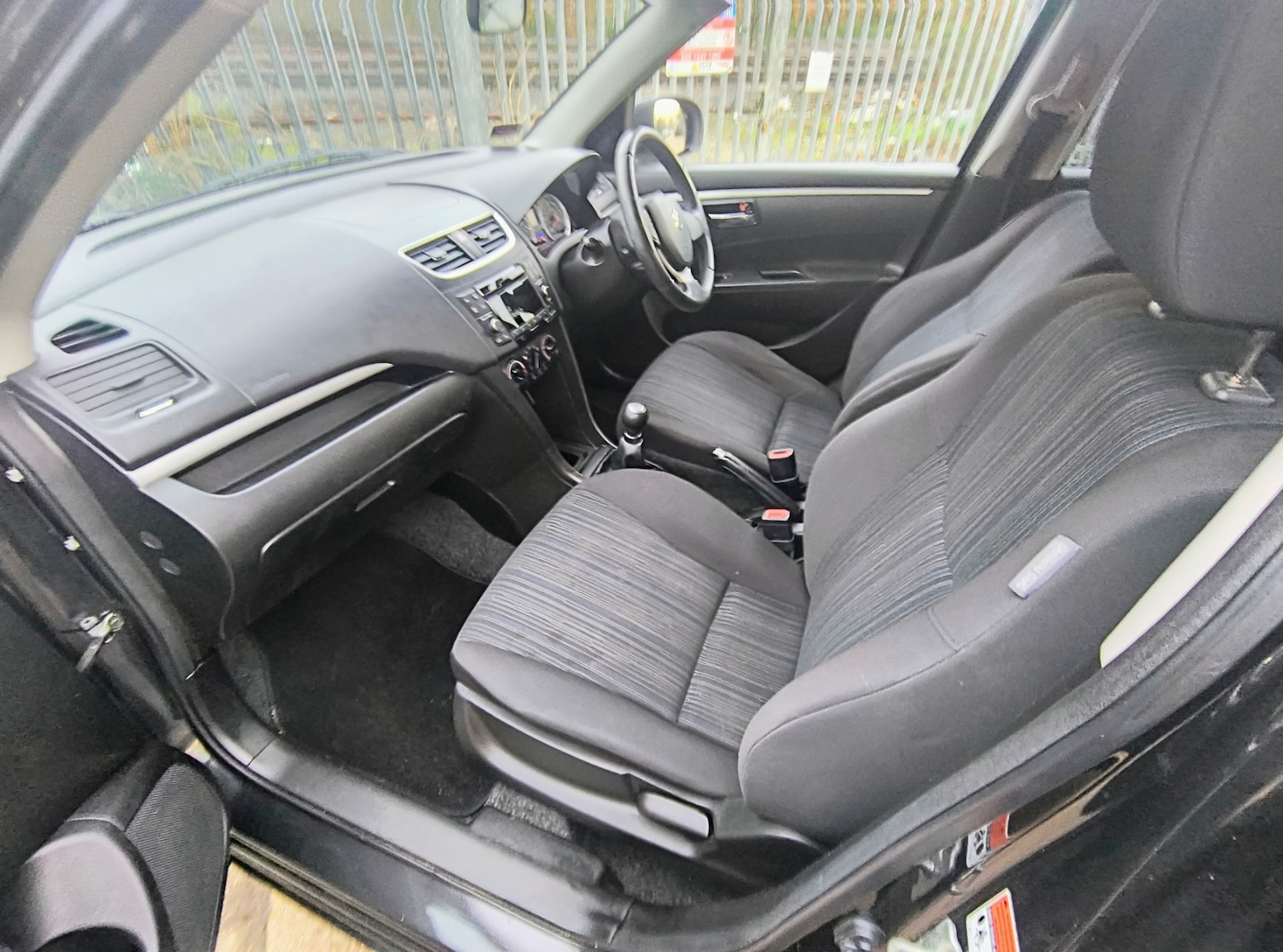 Used Suzuki Swift 2014 for sale - 76972117: Photo 11