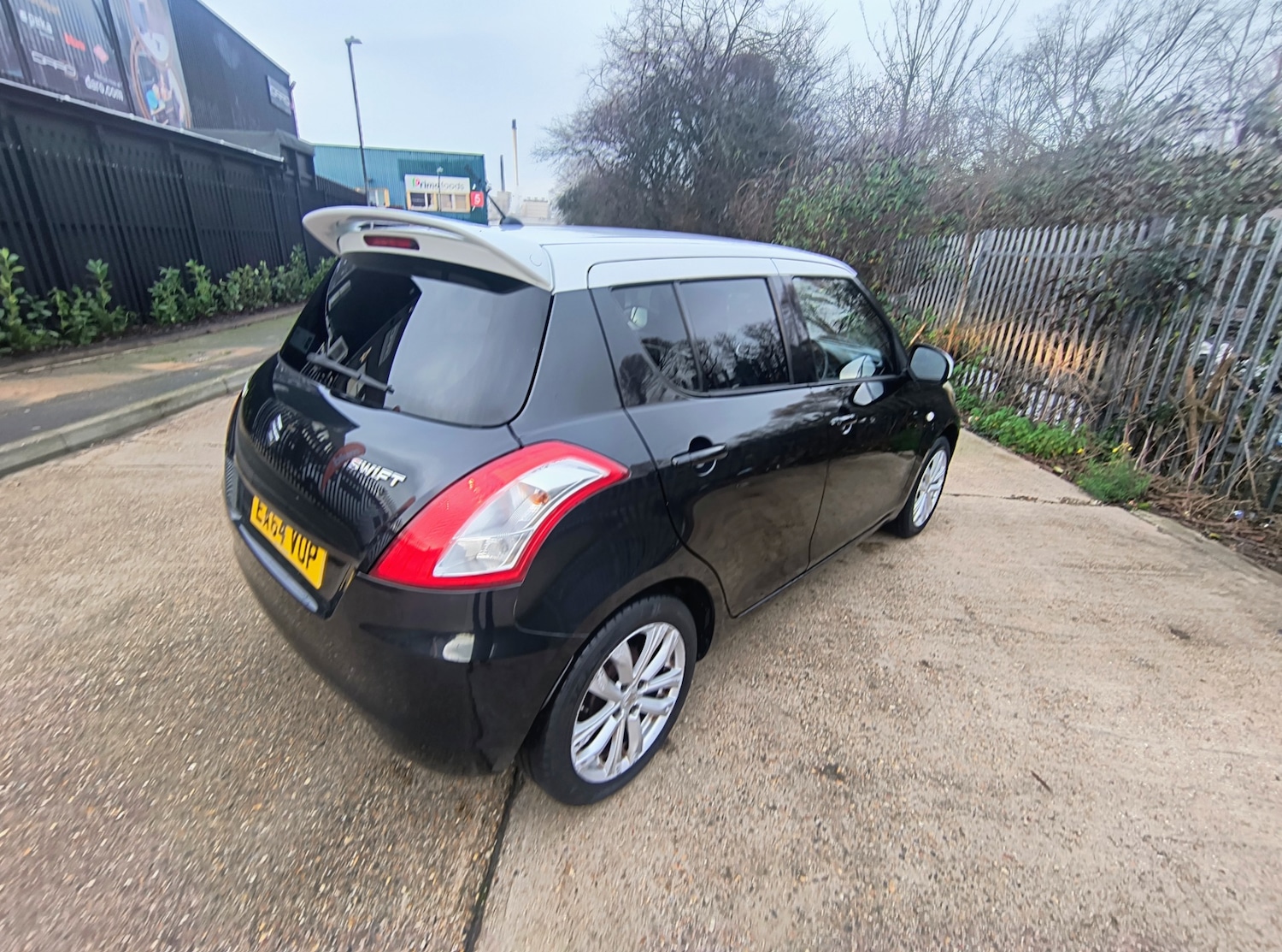 Used Suzuki Swift 2014 for sale - 76972117: Photo 8