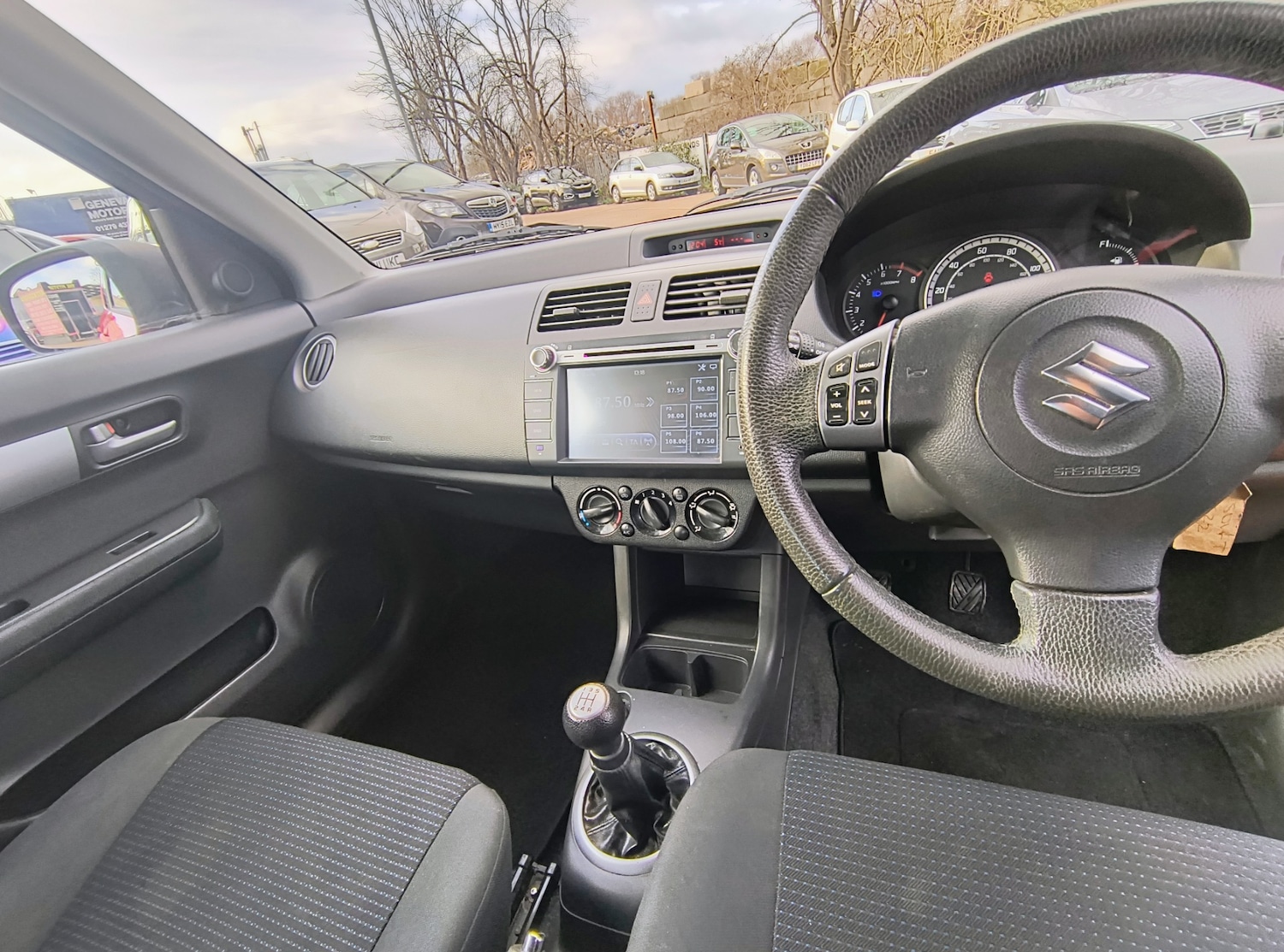 Used Suzuki Swift 2010 for sale - 77125694: Photo 12