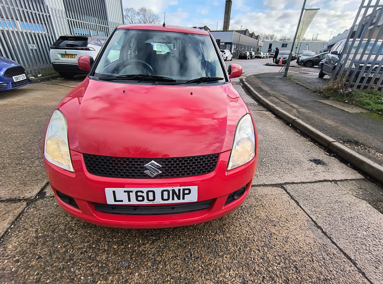 Used Suzuki Swift 2010 for sale - 77125694: Photo 3