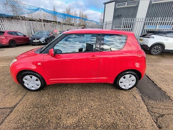 Used Suzuki Swift 2010 for sale - 77125694: Photo