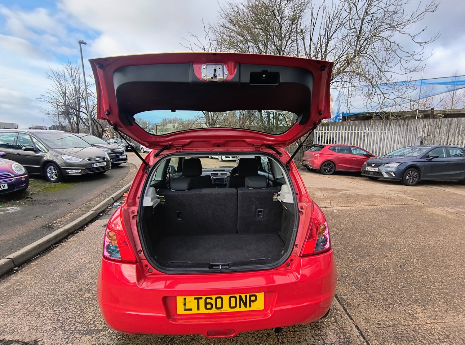 Used Suzuki Swift 2010 for sale - 77125694: Photo 8