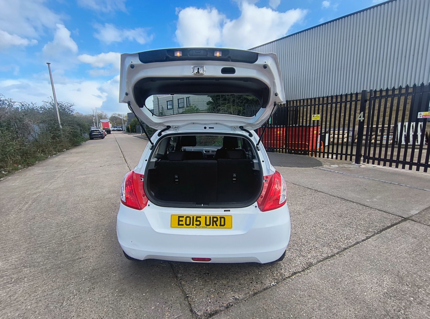 Used Suzuki Swift 2015 for sale - 78054403: Photo 10