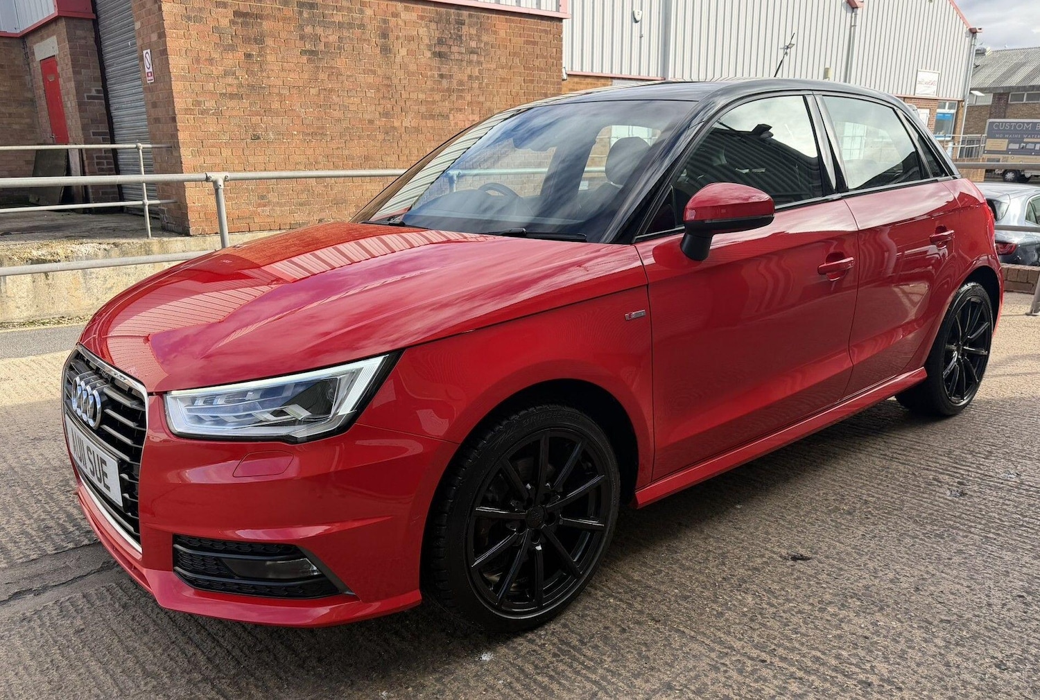 Used Audi A1 2015 for sale - 76259519: Photo 2