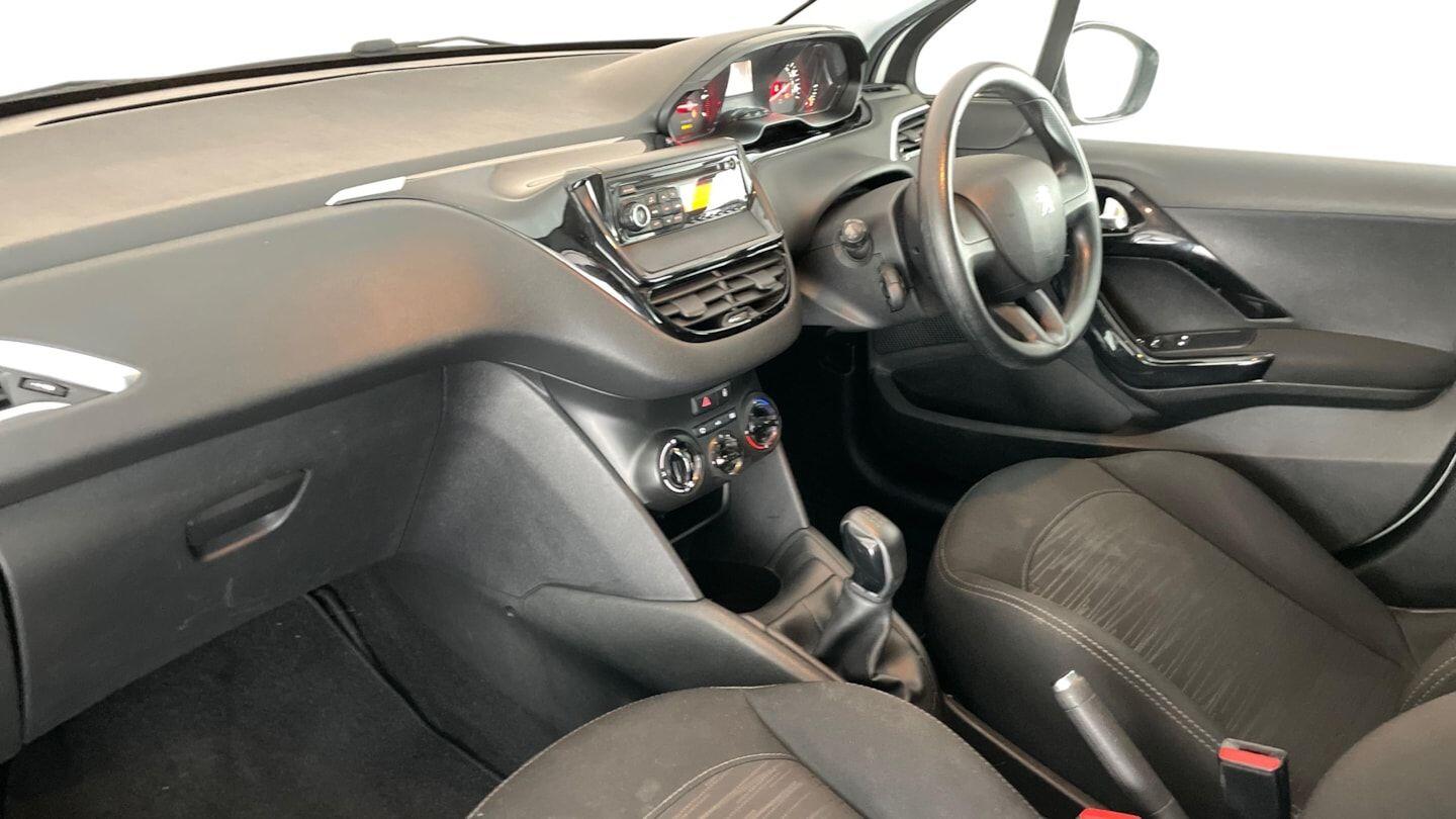 Used Peugeot 208 2014 for sale - 76349336: Photo 4