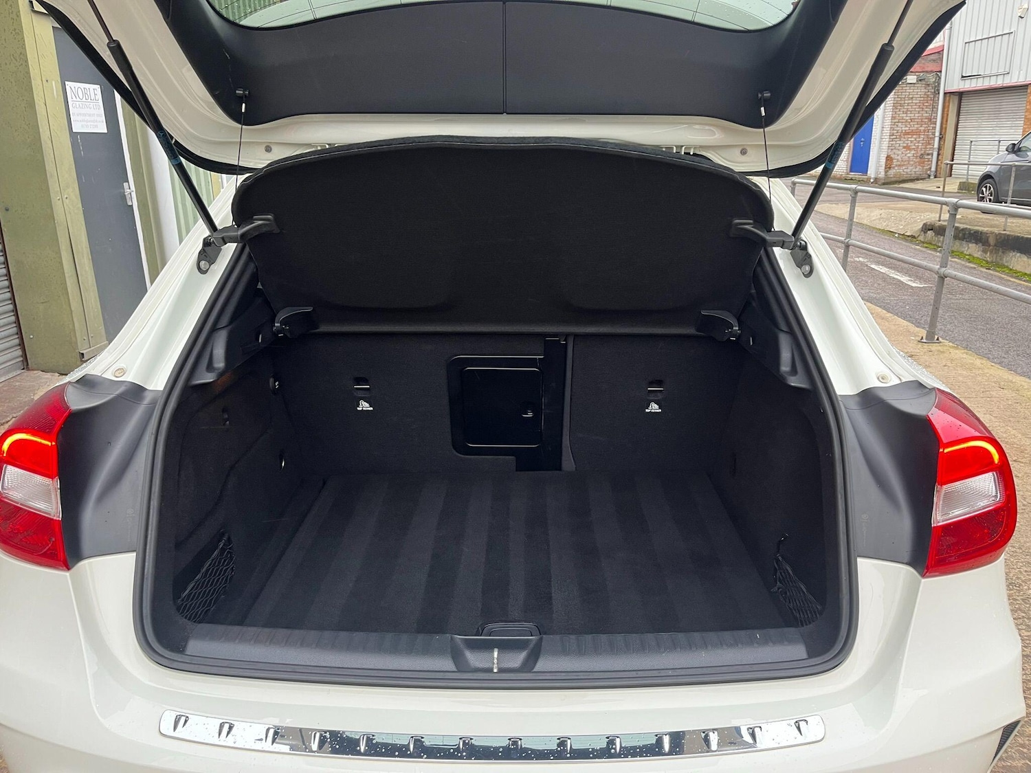 Used Mercedes-Benz GLA 2014 for sale - 76688708: Photo 32