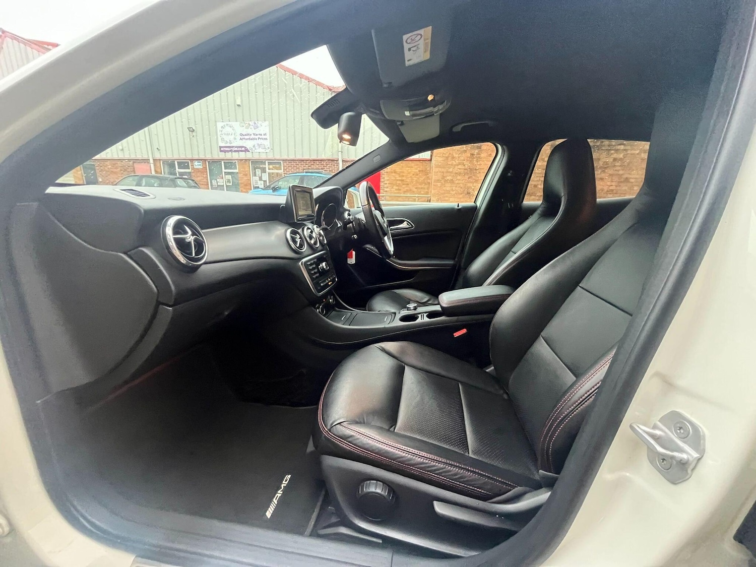 Used Mercedes-Benz GLA 2014 for sale - 76688708: Photo 35