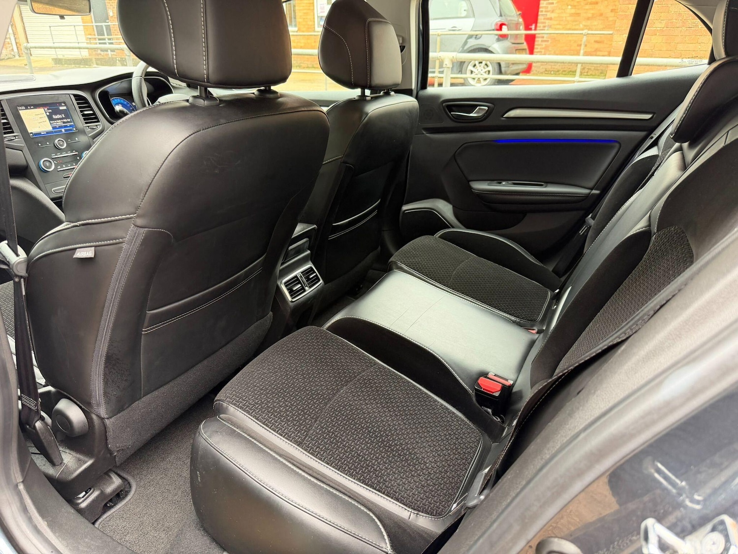 Used Renault Megane 2017 for sale - 76260019: Photo 19