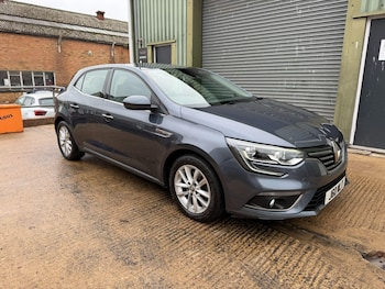 Used Renault Megane 2017 for sale - 76260019: Photo