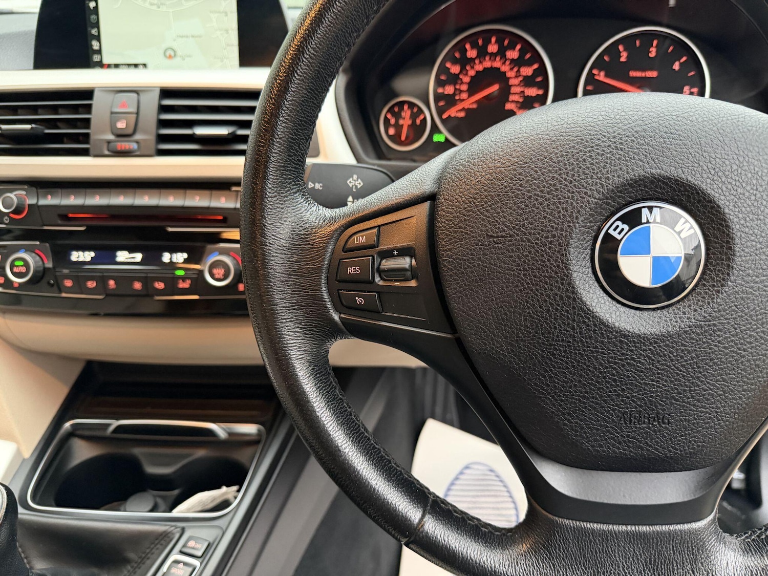 Used BMW 3 Series 2018 for sale - 76855767: Photo 17