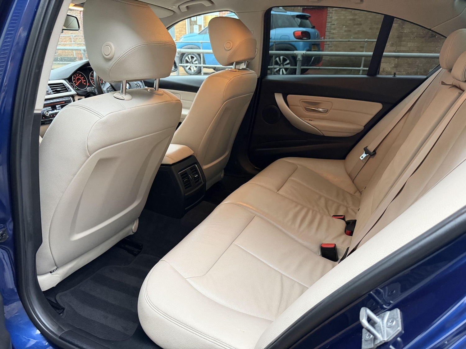 Used BMW 3 Series 2018 for sale - 76855767: Photo 32