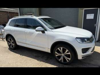 Used Volkswagen Touareg 2017 for sale - 74111070: Photo