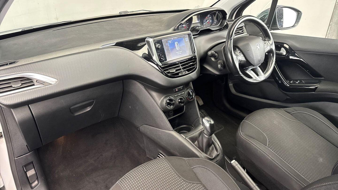 Used Peugeot 208 2016 for sale - 76166409: Photo 7