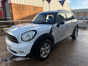 Used MINI Countryman 2015 for sale - 77215002: Photo