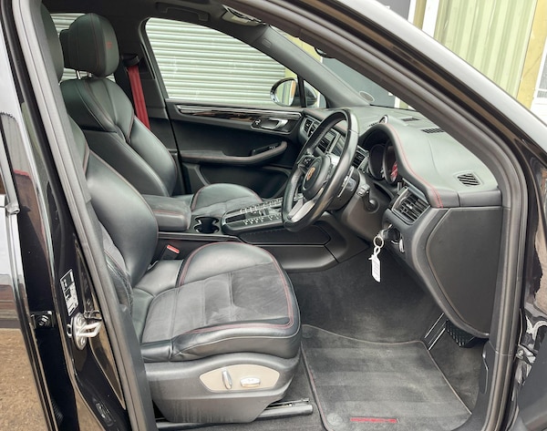Used Porsche Macan 2018 for sale - 74336655: Photo 15
