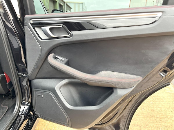 Used Porsche Macan 2018 for sale - 74336655: Photo 19