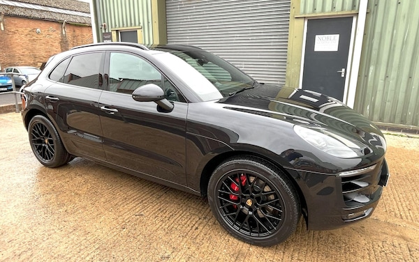 Used Porsche Macan 2018 for sale - 74336655: Photo 2