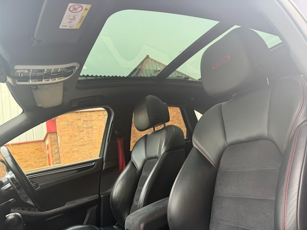 Used Porsche Macan 2018 for sale - 74336655: Photo 31