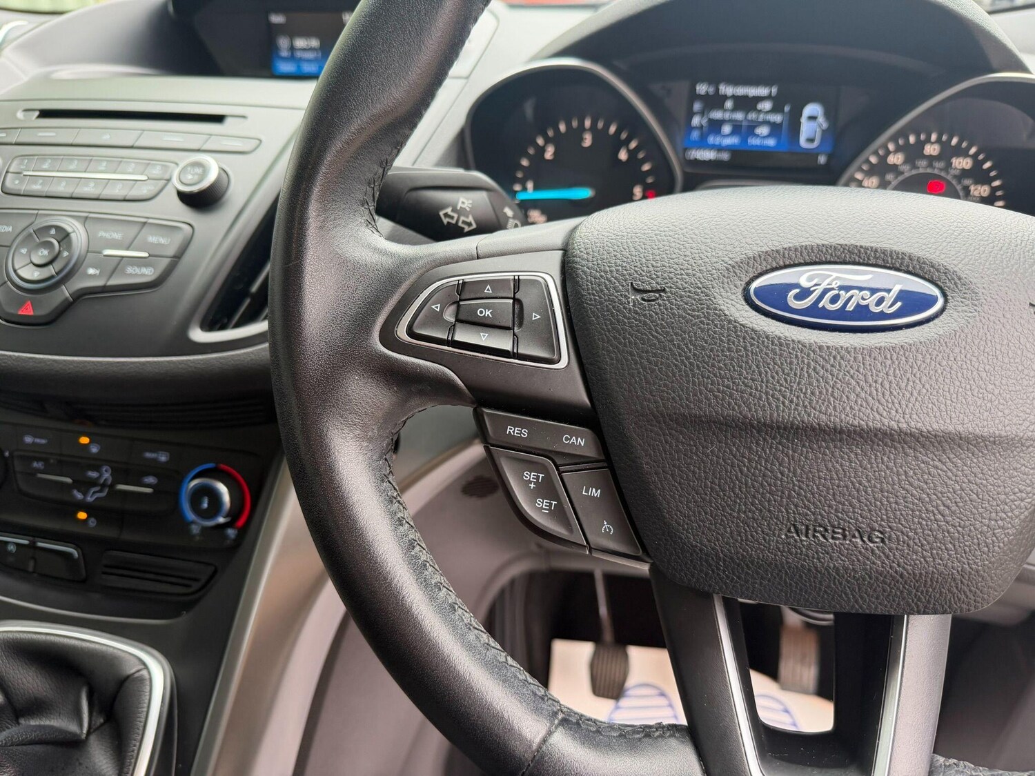 Used Ford Kuga 2018 for sale - 76174644: Photo 31