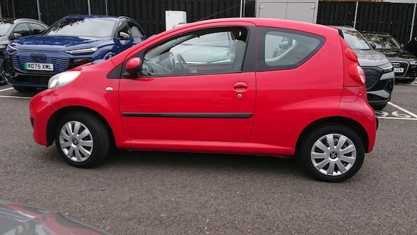 Used Peugeot 107 2011 for sale - 76259219: Photo 3