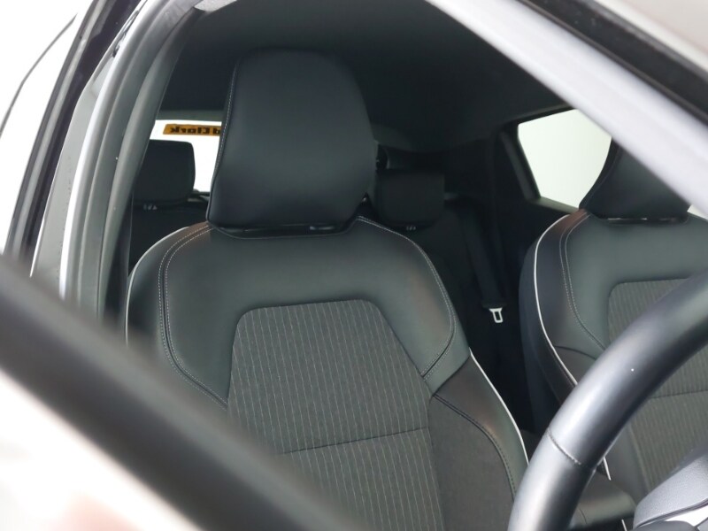 Used Renault Clio 2023 for sale - 77832400: Photo 12