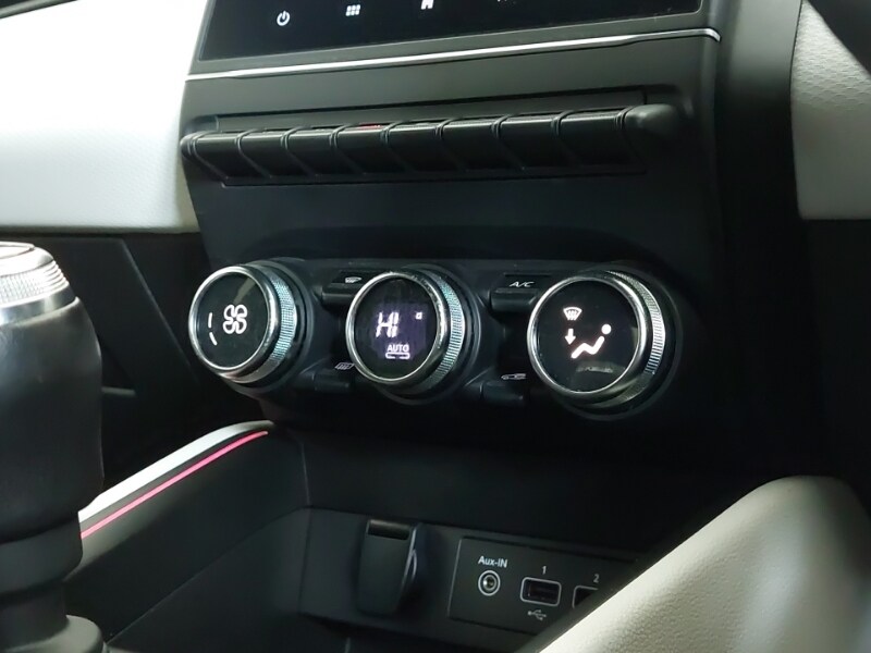 Used Renault Clio 2023 for sale - 77832400: Photo 14