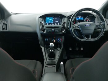 Used Ford Focus 2017 for sale - 78624833: Photo