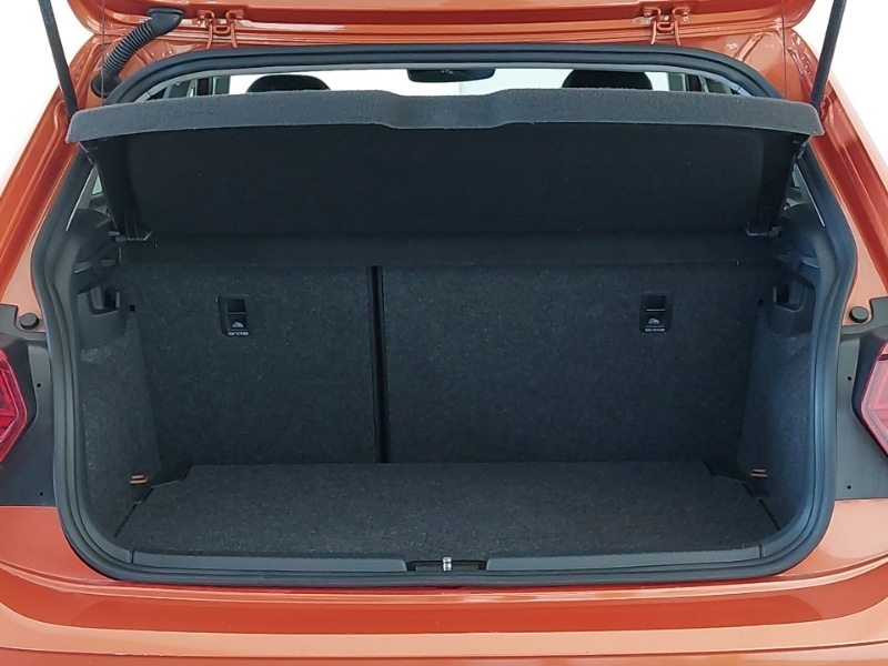 Used Volkswagen Polo 2018 for sale - 77947897: Photo 8