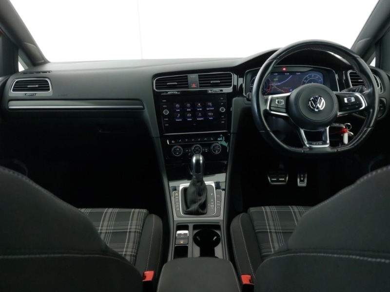 Used Volkswagen Golf 2018 for sale - 77827012: Photo 2