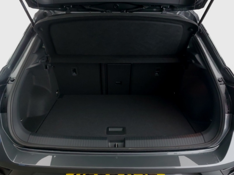 Used Volkswagen T-Roc 2025 for sale - 77066067: Photo 8