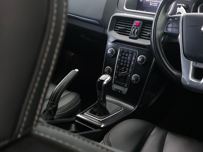 Used Volvo V40 2019 for sale - 77031881: Photo 11