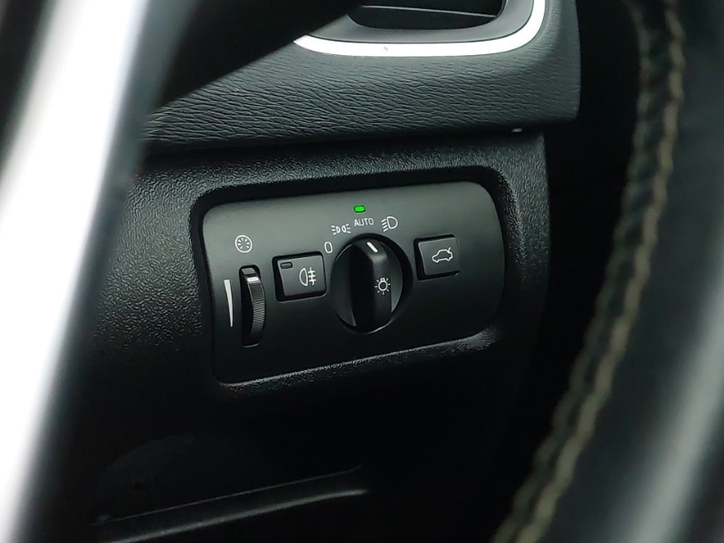 Used Volvo V40 2019 for sale - 77031881: Photo 13