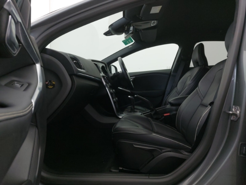 Used Volvo V40 2019 for sale - 77031881: Photo 5