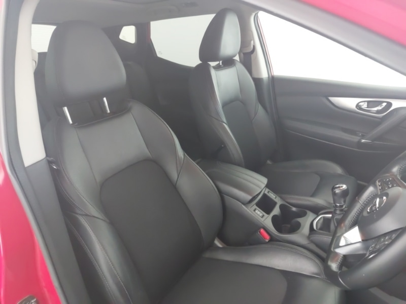 Used Nissan Qashqai 2017 for sale - 76602263: Photo 12